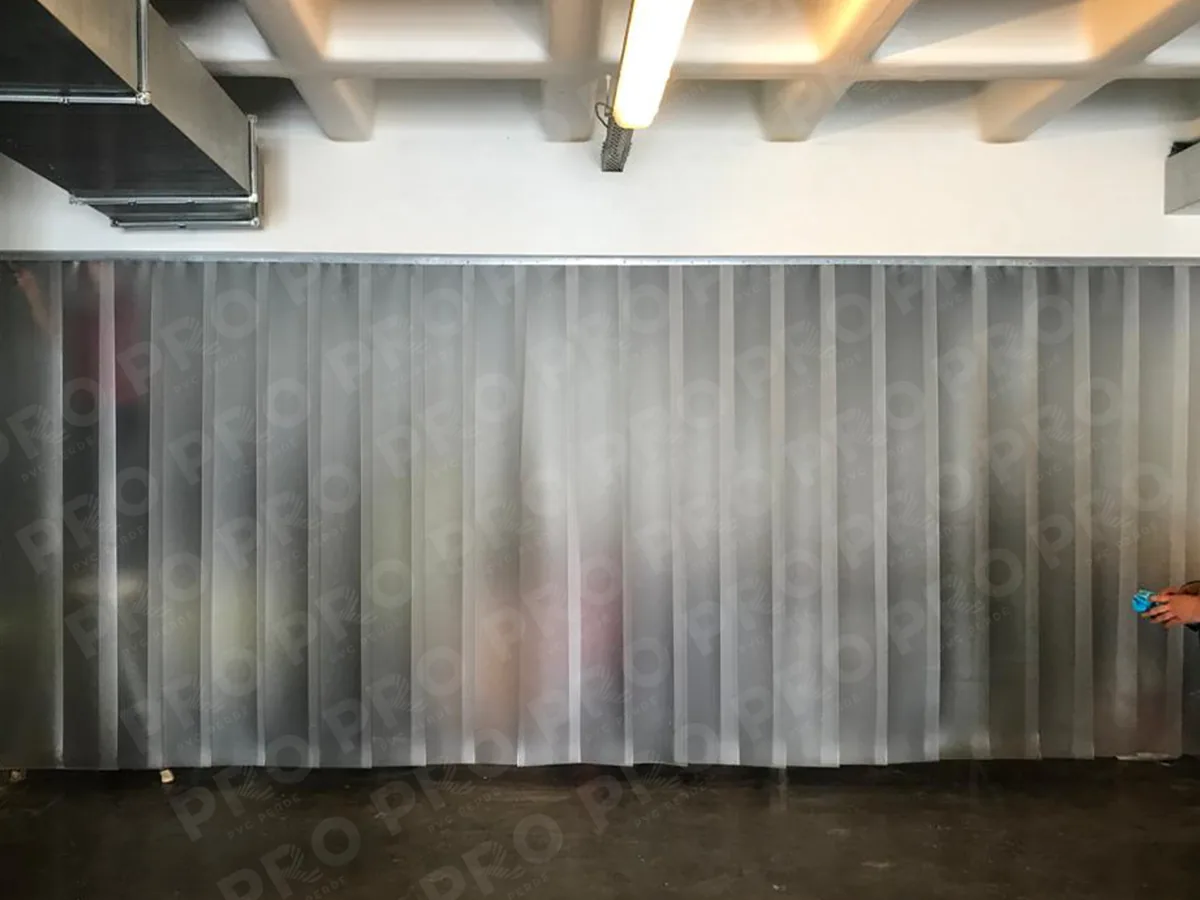 Ara Bölme PVC Perde ürün ve uygulama görseli 3