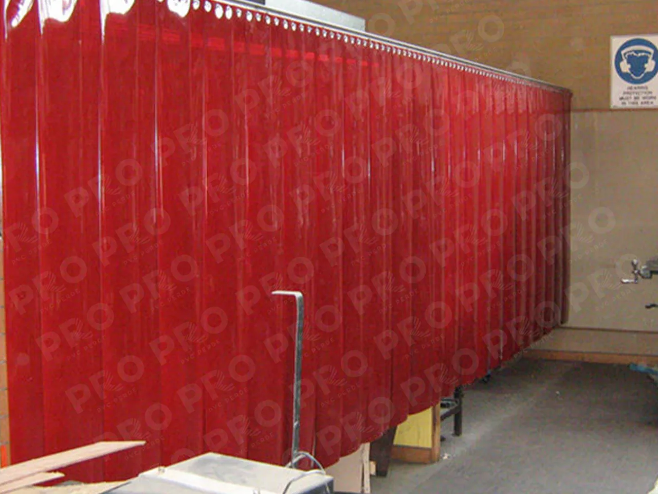 PVC Kaynak Paravanı ürün ve uygulama görseli 4