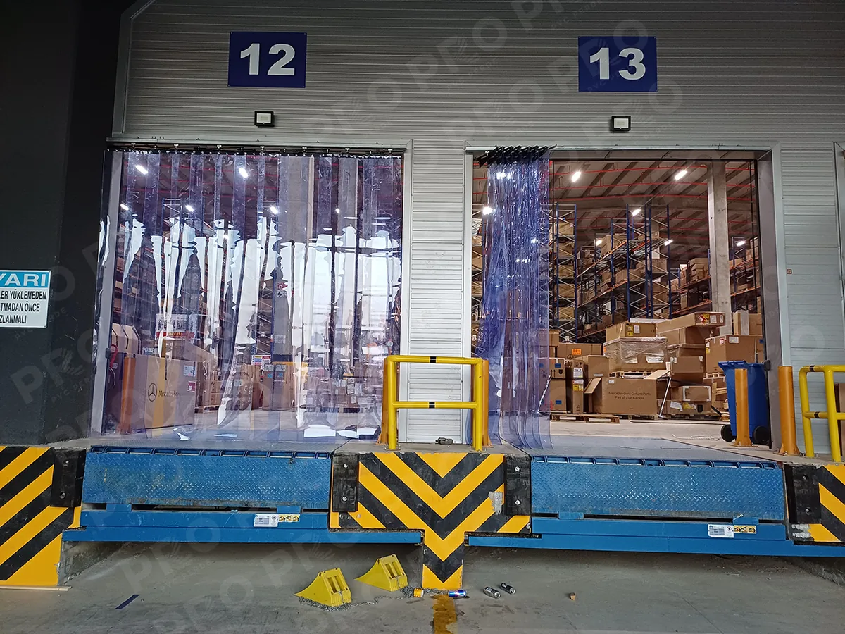Lojistik depo rampa girişinde PVC şerit perde uygulaması